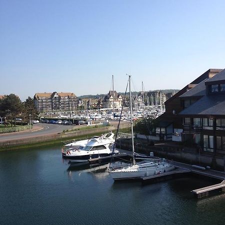 Residence "Les Planches" Deauville Exterior photo